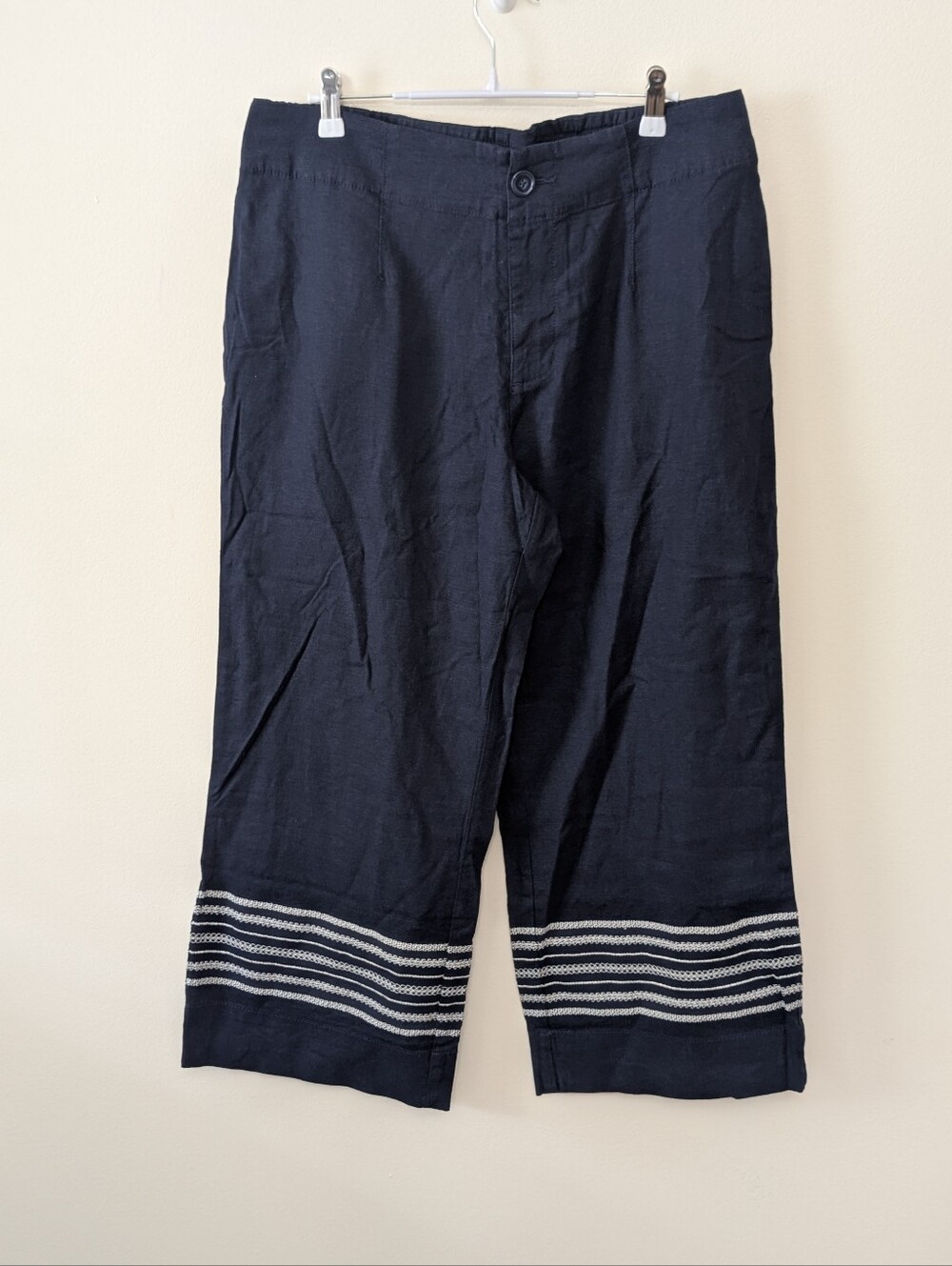 Joan Rivers Women's Navy Stretch Novelty Linen Crop Pants Embroidery Sz Medium